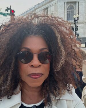 Lorraine Toussaint Instagram - Joined @thecreativecoalition on Capitol Hill yesterday to secure NEA funding for The Arts.

#artsday2025
#righttobeararts