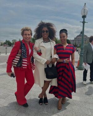 Lorraine Toussaint Instagram - Joined @thecreativecoalition on Capitol Hill yesterday to secure NEA funding for The Arts.

#artsday2025
#righttobeararts