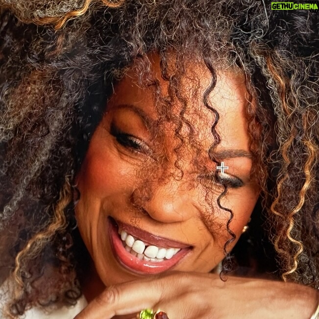 Lorraine Toussaint - 9.7K Likes - So happy in my own skin. Trust and believe...it only gets better! 🎉