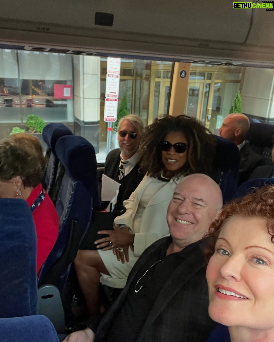 Lorraine Toussaint - 6.8K Likes - Joined @thecreativecoalition on Capitol Hill yesterday to secure NEA funding for The Arts.
#artsday2025
#righttobeararts