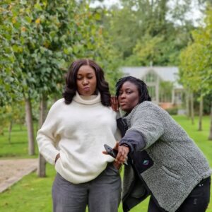 Lota Chukwu Instagram - Ending another year with my favorite friendship and human 💓 

Have an amazing 2023 guys. May it very filled with way less pain, more love, more money, more work, better decisions. 

God bless you all.