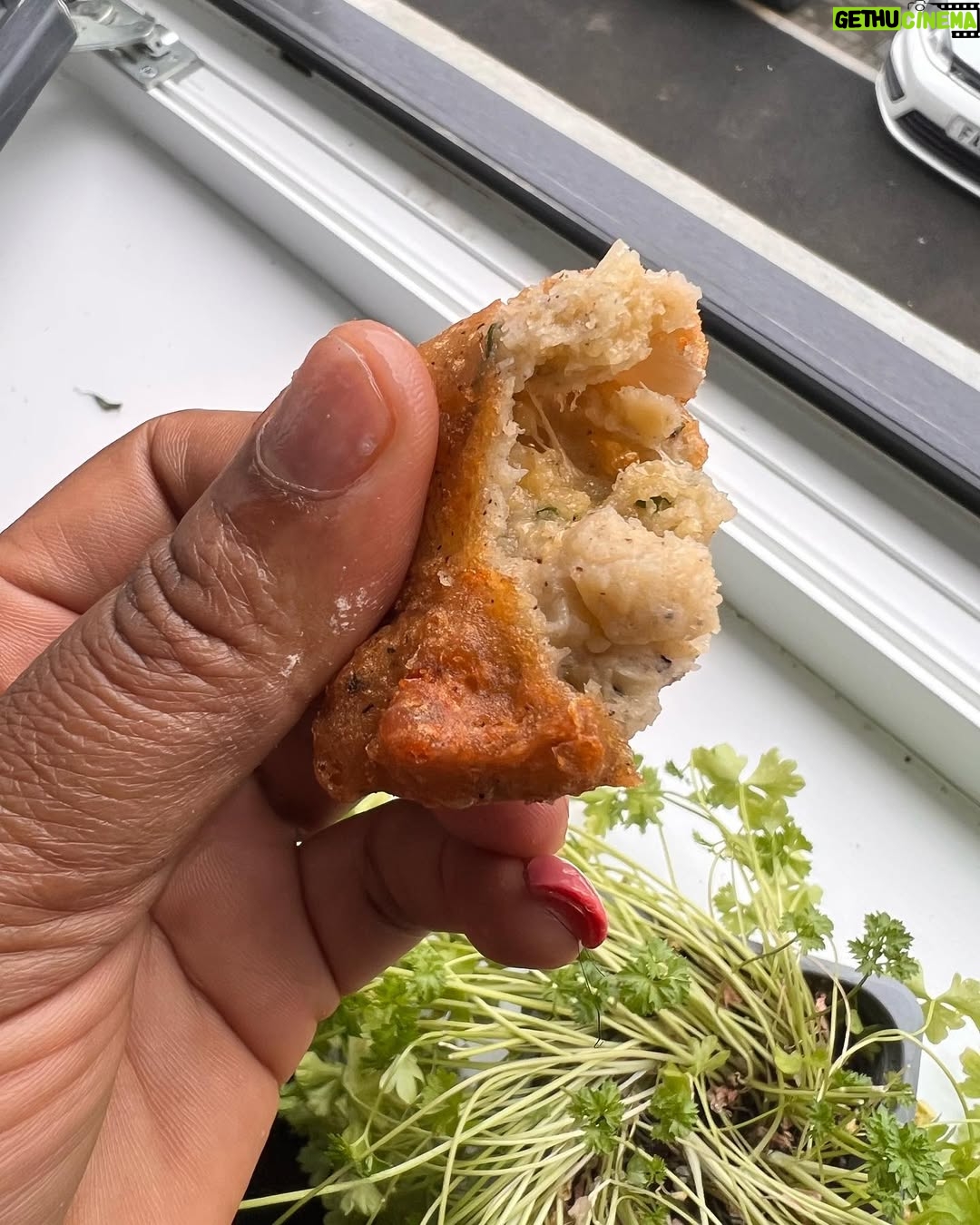 Lota Chukwu - 1.8K Likes - The other day, on impulse, I added cheese to akara.. today I tried it both ways: the regular way (which was perfectly crunchy on the outside and yummy on the inside), and my new favorite; cheesy akara. Used both mozzarella and cheddar this time, and added basil!!! It. Was. Divine!
Feel free to try this. Worth it.
