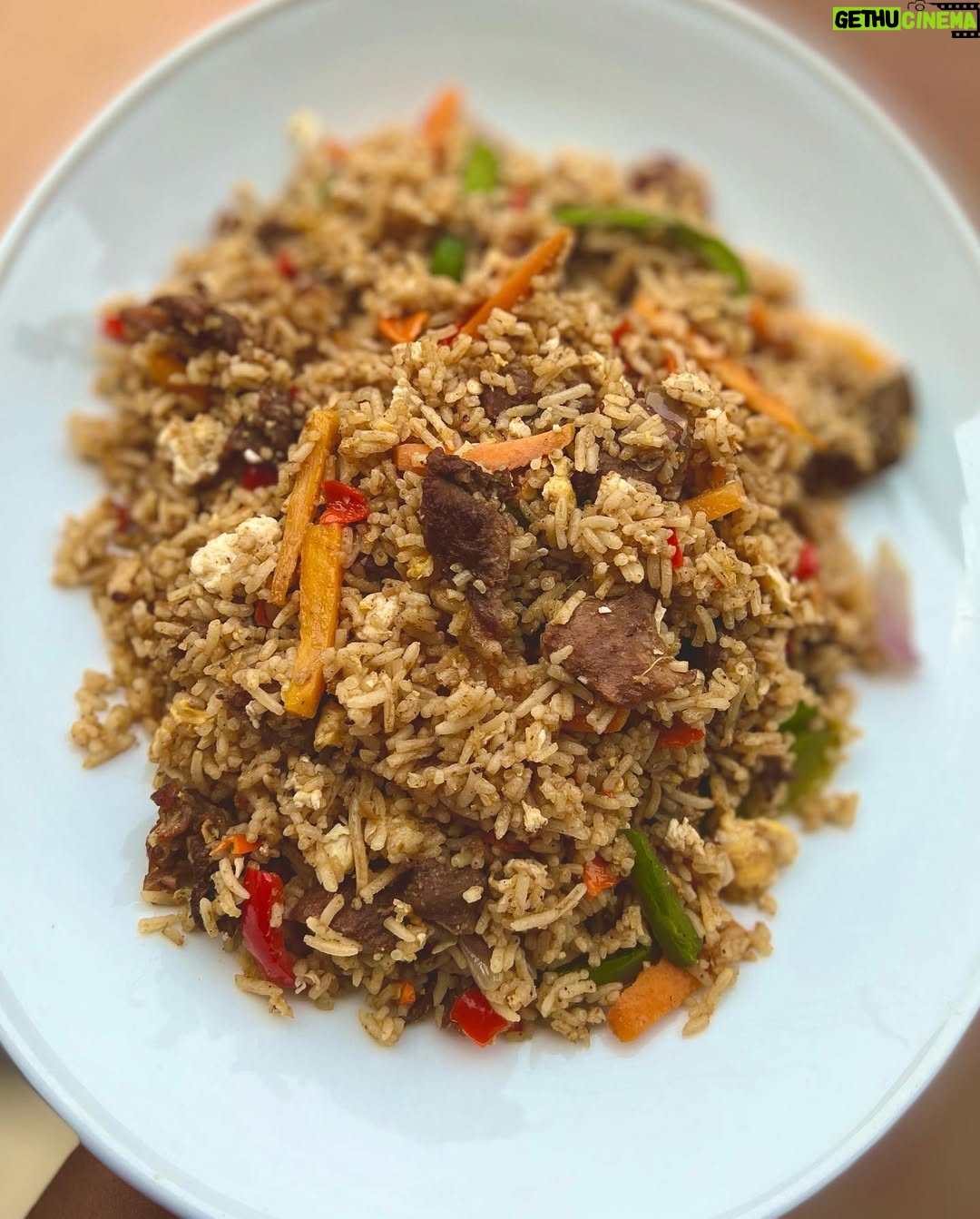 Lota Chukwu - 2.1K Likes - So I did a thing with left over suya…
Ladies and gentlemen.. I present to you… suya stir fry. The future of leftover suya 🥂🥂 let noodles rest small.