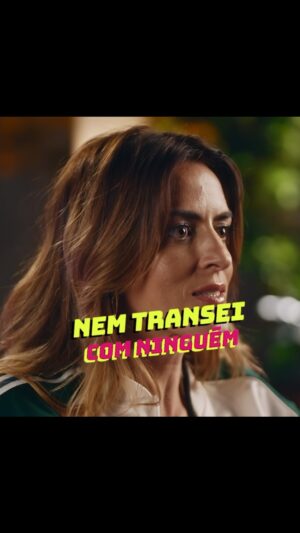 Luciana Paes Instagram - Risos? Eles que lutem 😬 Meu momento chegou! Todos os episódios estão disponíveis
no @primevideobr #LolSeRirJáEra