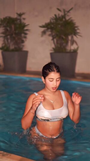 Lucky Rajor Instagram - Hayee ree piya🙈

#luckyrajor