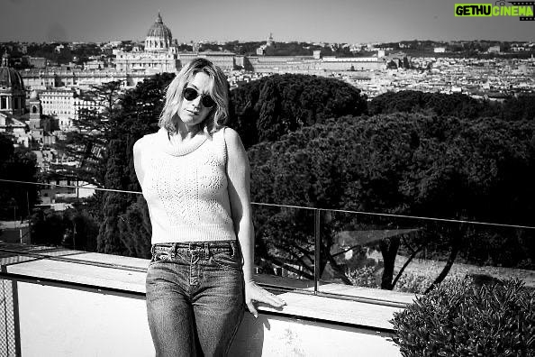Ludivine Sagnier - 3.6K Likes - Quando vai a Romaā¦š®š¹ā¤ļø