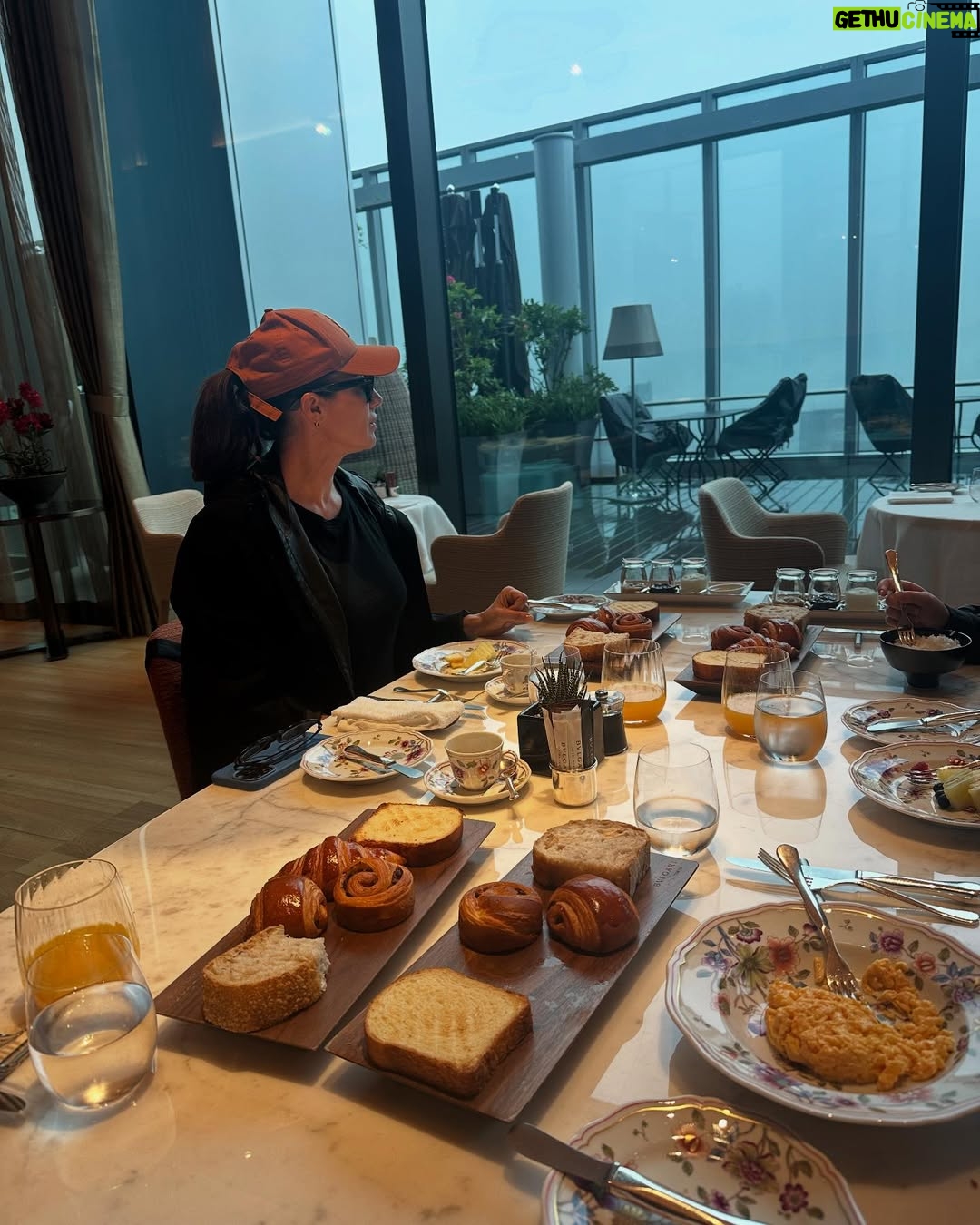 Luisa Ranieri - 39.2K Likes - Finalmente Tokyo ! Grazie @bvlgarihotels per questo soggiorno indimenticabile ā„ļø
@elisabettamarra
@nikoromito
@bvlgarihoteltokyo #suppliedby