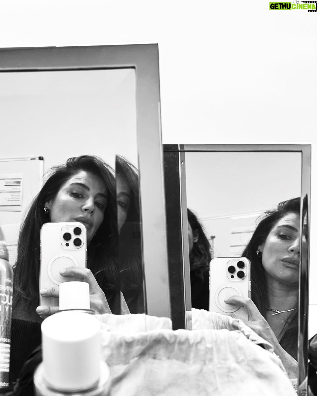 Luisa Ranieri - 5K Likes - 24 ore a milano , due shooting , tante risate con il mio team e as usual poche fotoā¦ā¦ š¤£@nikipinna @domenicaricciardi @emmaa.zingaretti @mauracantatore @gloriaripamonti