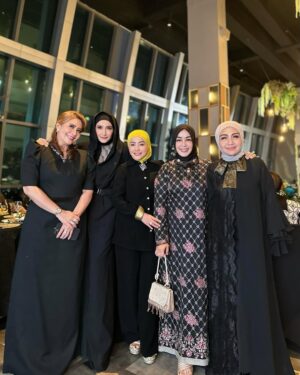 Lulu Zakaria Instagram - Bahagianya bersama mereka ❤️❤️❤️
@coreta_louise 
@tien.hanafi 
@inekekoes 
@luluzakaria70 
@kristinadangdut