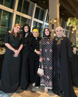 Lulu Zakaria Instagram - Bahagianya bersama mereka ❤️❤️❤️
@coreta_louise 
@tien.hanafi 
@inekekoes 
@luluzakaria70 
@kristinadangdut