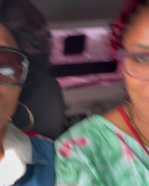 Lura Instagram - Mais uma visita a Angola. Esta terra que tem um lugar tão especial no meu coração. As pessoas, a gastronomia, a música, os músicos, os artistas. Foi a convite da minha querida @eneida_marta que também convidou a lindíssima @perola_pearl para juntas celebrar-mos os seus 25 anos de carreira a cantar Guiné Bissau ❤️💚 
💛

@club_s
@ruisilvarbs 
@eduardopaim_oficial 
@poloncv