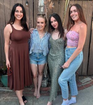 Lyndon Smith Instagram - No rhyme or reason. Just good vibes. 🖤