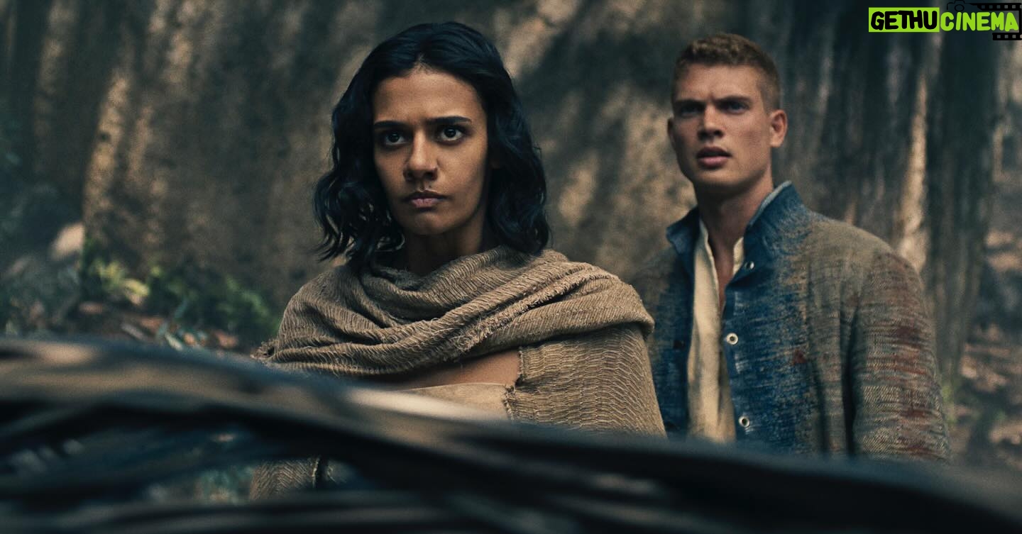 Madeleine Madden - 10.3K Likes - He Who Comes With the Dawn
It has been an extraordinary privilege to experience the Aiel culture through Egwene’s eyes this season.
Exploring what it truly means to embrace one’s destiny, whether we wish it or not.
Understanding the importance of holding the past close and drawing wisdom from it.
And of course, fleshing out the profound magic and spirituality woven into the fabric of the world. And to do this alongside such a brilliant group of people has been such a gift.
@thewheeloftime @primevideo
#thewheeloftime