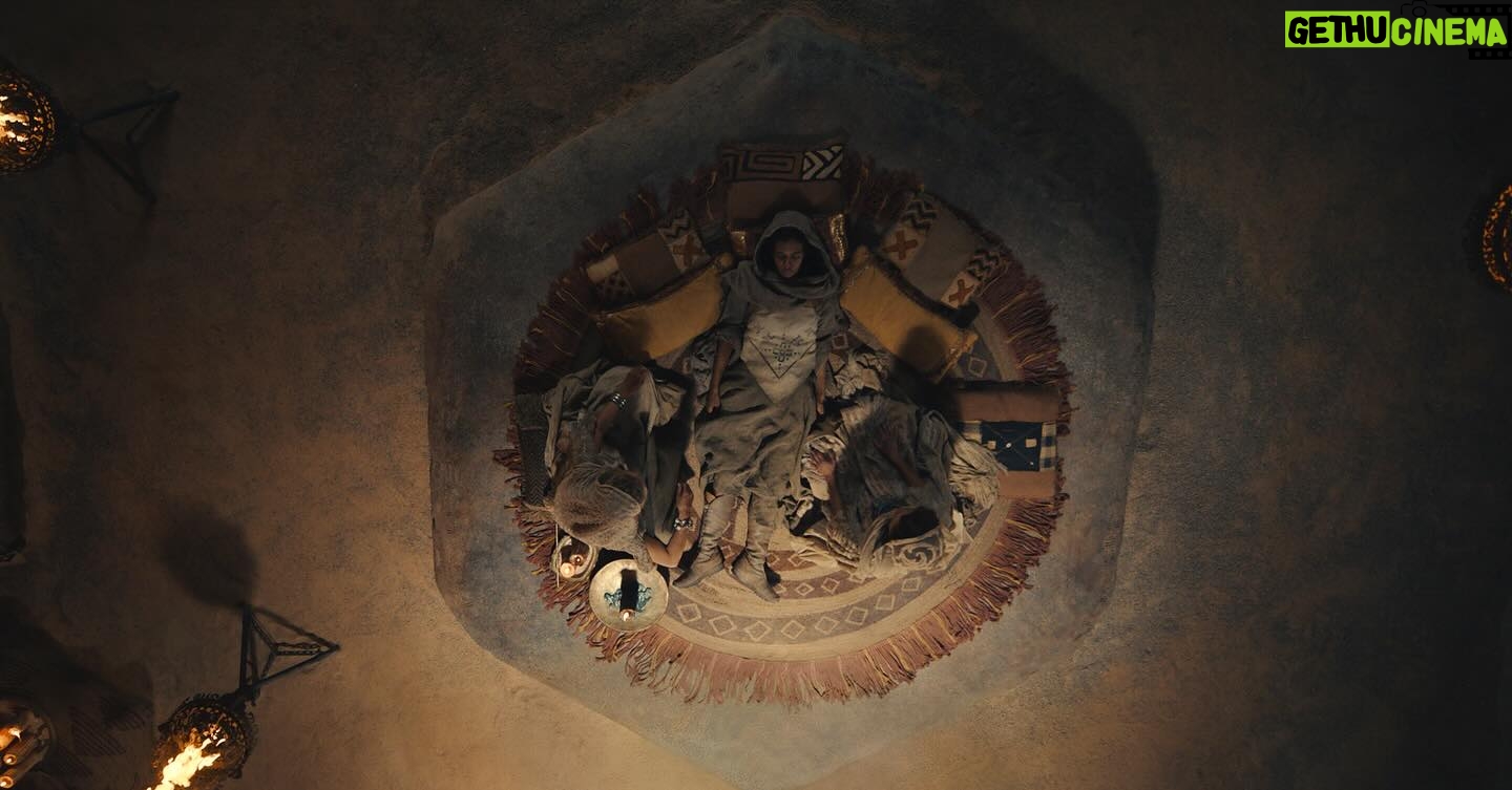 Madeleine Madden - 6.7K Likes - ‘Shadow in the Night’
Thank you to brilliant dream team @rammyparktv & @_queenbpictures who handled every scene with such sensitivity and care.
Truly an honour to work with such powerhouses 🙏🏾
@primevideo @thewheeloftime
#thewheeloftime
