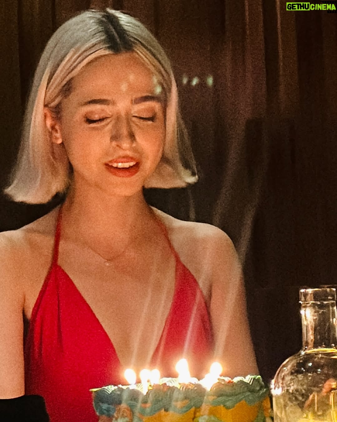 Madgal - 116.8K Likes - This is what 30 looks like 🎂 🎉
سی سالم شد.