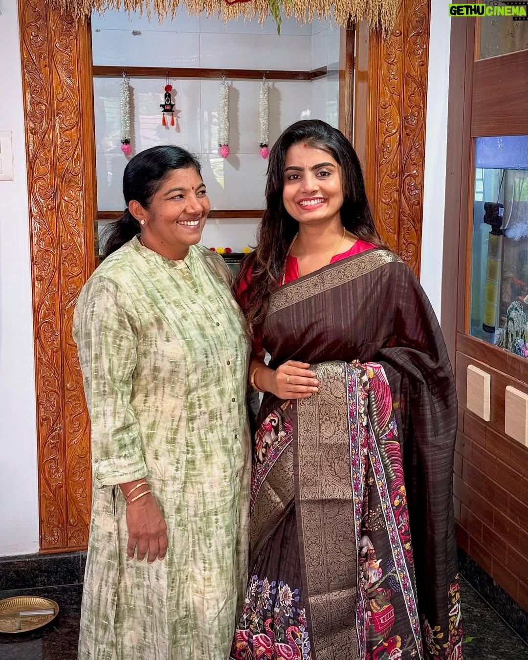 Madhu Gowda - 187K Likes - ನನ್ನ ಕುಟುಂಬ 🧿🌿🌷 #madhugowda