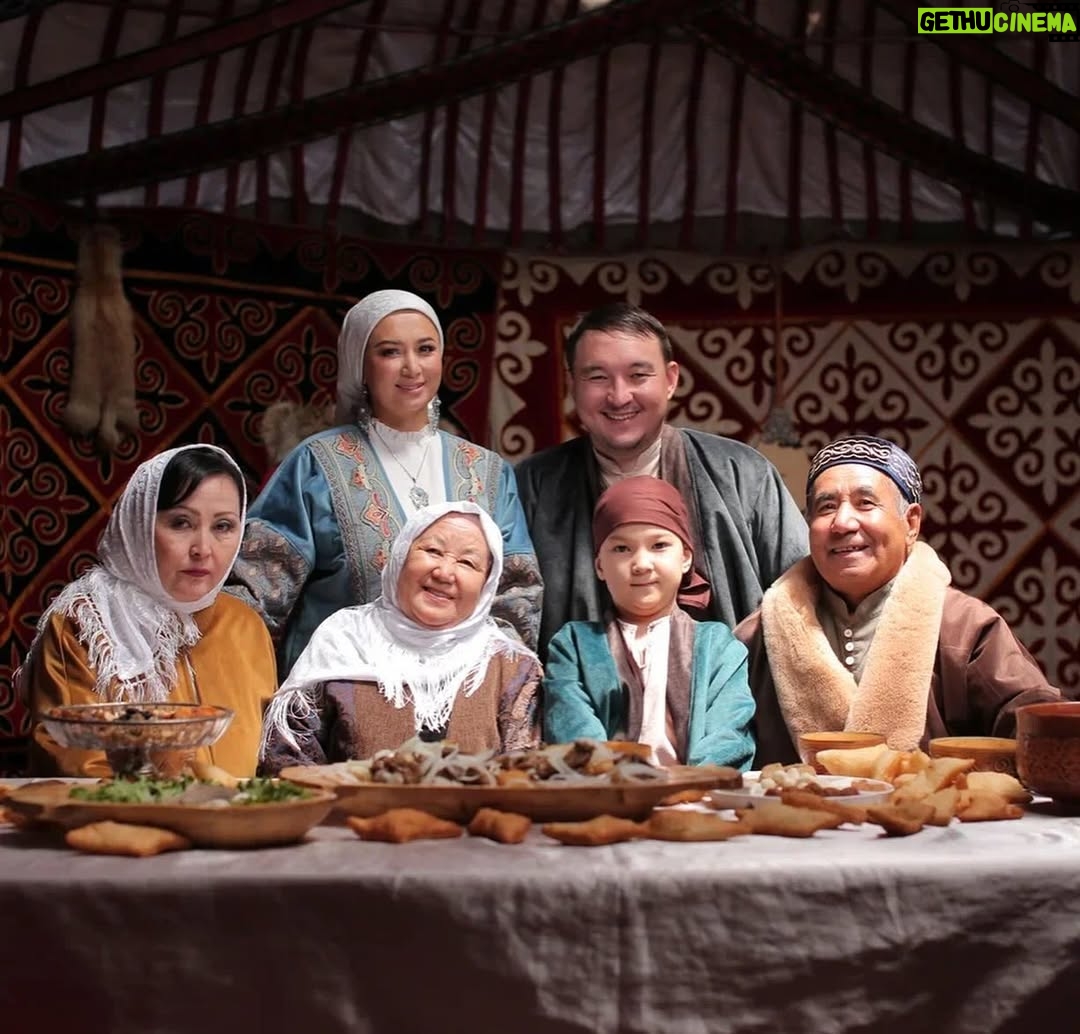 Madina Saduakasova - 53.3K Likes - Отбасымыздың атынан құттықтауды қабыл алыңыздар! 🙌
Қасиетті Рамазан айымен тұспа - тұс келген Ұлыстың Ұлы күні Наурыз мейрамы құтты болсын ! 🌷🌷🌷
Әр шаңыраққа , әр отбасына молынан береке, бақыт, қуаныш келсін !
Берекелі елімізде тыныштық , бейбітшілік болсын ! Аминь 🙏❤️😘🥰
Мен Атырауда ☺️😍👍 Ауа райы ғажап ! Алаңда Наурыздың Наурызы болып жатыр 💃🏻
Сіз жақ қалай ? Қалай қарсы алып жатырсыздар?