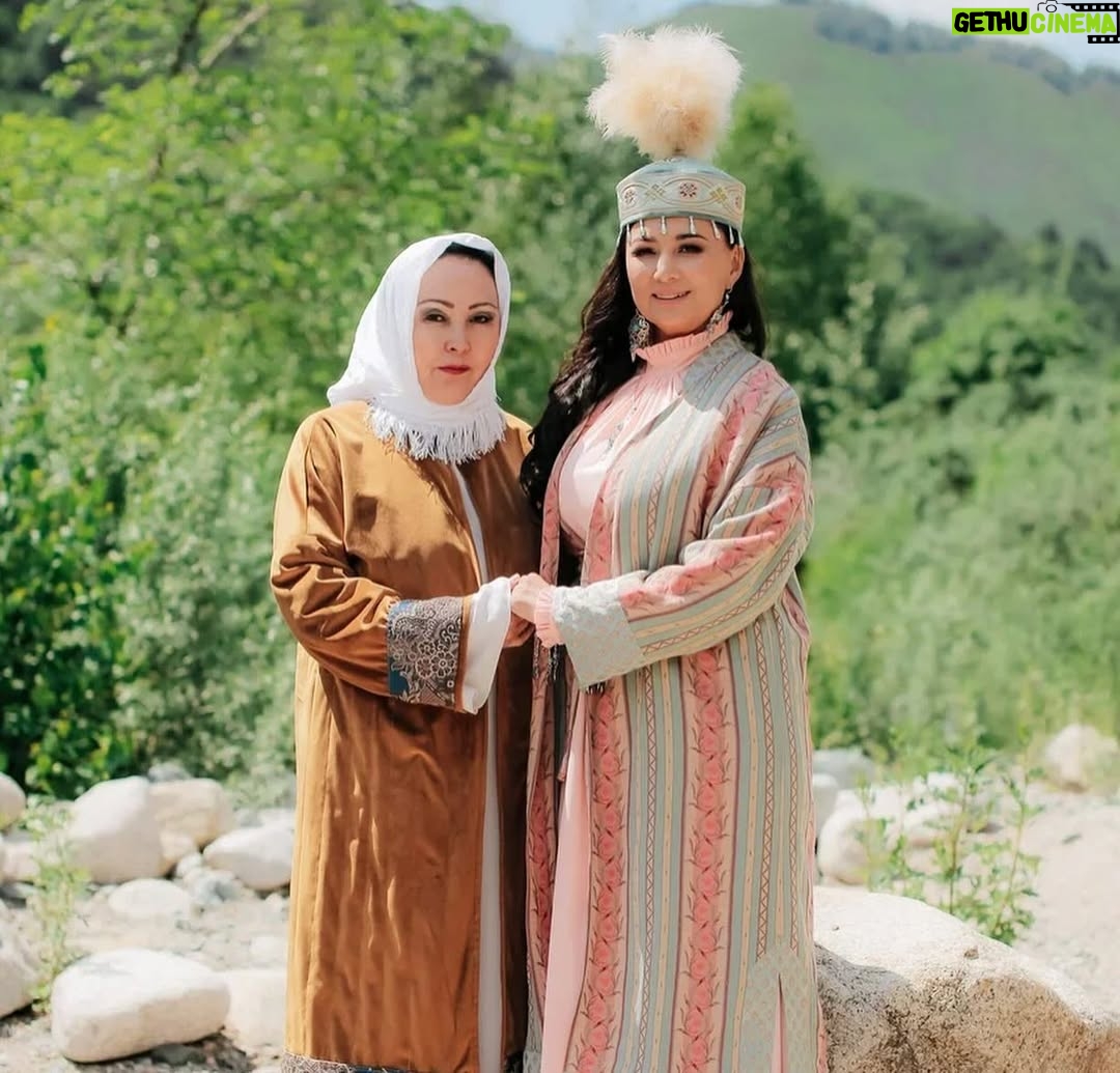 Madina Saduakasova - 53.3K Likes - Отбасымыздың атынан құттықтауды қабыл алыңыздар! 🙌
Қасиетті Рамазан айымен тұспа - тұс келген Ұлыстың Ұлы күні Наурыз мейрамы құтты болсын ! 🌷🌷🌷
Әр шаңыраққа , әр отбасына молынан береке, бақыт, қуаныш келсін !
Берекелі елімізде тыныштық , бейбітшілік болсын ! Аминь 🙏❤️😘🥰
Мен Атырауда ☺️😍👍 Ауа райы ғажап ! Алаңда Наурыздың Наурызы болып жатыр 💃🏻
Сіз жақ қалай ? Қалай қарсы алып жатырсыздар?