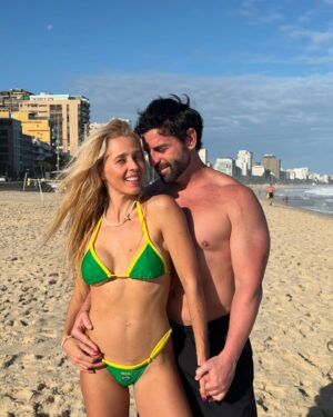Mafalda Teixeira Instagram - Love in Rio 💖🇧🇷 

#riodejaneiro #brasil #leblon #love #amor #familia #praia #kapinha