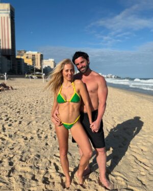 Mafalda Teixeira Instagram - Love in Rio 💖🇧🇷 

#riodejaneiro #brasil #leblon #love #amor #familia #praia #kapinha