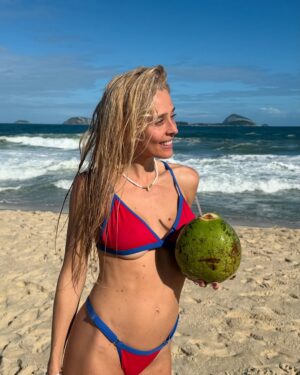 Mafalda Teixeira Instagram - Love in Rio 💖🇧🇷 

#riodejaneiro #brasil #leblon #love #amor #familia #praia #kapinha
