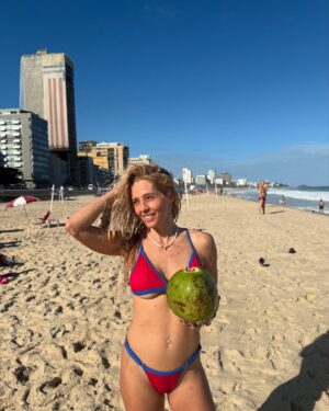 Mafalda Teixeira Instagram - Love in Rio 💖🇧🇷 

#riodejaneiro #brasil #leblon #love #amor #familia #praia #kapinha
