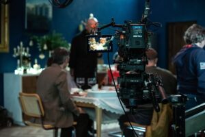 Małgorzata Kożuchowska Instagram - Dobra wiadomość dla wszystkich, którzy przegapili premierę „W imię Jakuba S.” w Teatrze Telewizji — i dla tych, którzy chcą zobaczyć ten spektakl ponownie!

Od teraz możecie oglądać go bezpłatnie, kiedy tylko macie ochotę — na @tvp_vod 

Foto: @ktobabcizabroni 

Link znajdziecie w komentarzu poniżej. Będziecie oglądać?