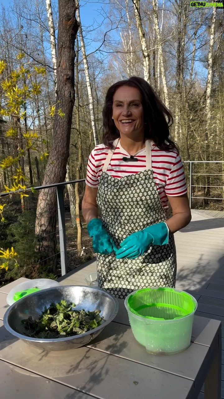 Małgorzata Pieczyńska - 1.9K Likes - No to mamy to, prawdziwe otwarcie sezonu! 🥰☀️Życzę Wam przepięknej i wspaniałej wiosny! A kto jak ją dziś działał w ogródku? 😉

#wiosna #rozpoczeciesezonu #taras #ogródek #ogród #deszczówka #slowlife