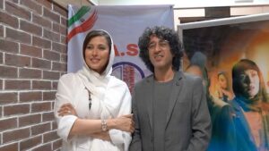 Mahtab Keramati Instagram - بازیگران #پیتوک در پردیس کورش میزبان بیماران انجمن AS شدند
اکران مردمی فیلم سینمایی «پیتوک» به کارگردانی #سید_مجید_صالحی با حضور مهتاب کرامتی، احسان بذلی بازیگران فیلم و تورج اصلانی کارگردان و مدیرفیلمبرداری سینمای ایران در حمایت از بیماران رماتیسم ستون فقرات برگزار شد. 
کرامتی پیش از شروع فیلم گفت: همه ما از این‌که بتوانیم کمک کنیم شاد می‌شویم و انتخاب می‌کنیم که به چه کسی و چگونه این اتفاق را رقم بزنیم. امیدوارم که این اتفاق باعث شناخت بیشتر نسبت به این بیماری شود و در کنار آن فیلم را ببینید و از آن لذت ببرید.
تورج اصلانی نیز کوتاه بیان کرد: از شما که حامی سینما هستید ممنونم و خوشحالم  که سینما می‌تواند بهانه‌ای برای حمایت از انجمن‌های دیگر که در مسیر خیر حرکت می‌کنند باشد.
پیتوک در ژانر نوآر و قهرمان محور ساخته شده و موضوعی اجتماعی را به تصویر می‌کشد.
#مهتاب کرامتی، #هادی حجازی‌فر، #احسان بذلی، #حسن پورشیرازی، #الناز حبیبی، شاهرخ فروتنیان، شیرین آقاکاشی، محمدهادی عطایی، روناک قاسمی، ترمه فرح مرزی و یزدان کوکبی صبا از بازیگران این فیلم سینمایی هستند.
.
کارگردان: سید مجید صالحی
تهیه کننده: سید محمد قاضی
نویسندگان: امیررضا نوری پرتو ، صادق خوشحال
پخش از #گویا_فیلم
ساخت تیزر: قاسم دلشاد
@cue_ball_movie
@studio_ghasemdelshad
@s.majidsalehi
@mahtab.keramati
@ehsanbazlii
@seyed.mohamadghazi
@touraj_aslani
@samira.eftekharii