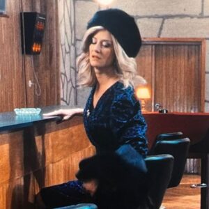 Maja Ostaszewska Instagram - Dziękuję za wszystkie dobre słowa o mojej Werze :) ;) 😘
PROJEKT UFO w @netflixpl 
scenariusz i reż. Kasper Bajon 
zdjęcia Kuba Kijowski 
makeup @daria_siejak 
kostiumy @bemmagda 
@telemark_official