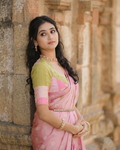 Actress Malaika Vasupal HD Photos and Wallpapers April 2025
