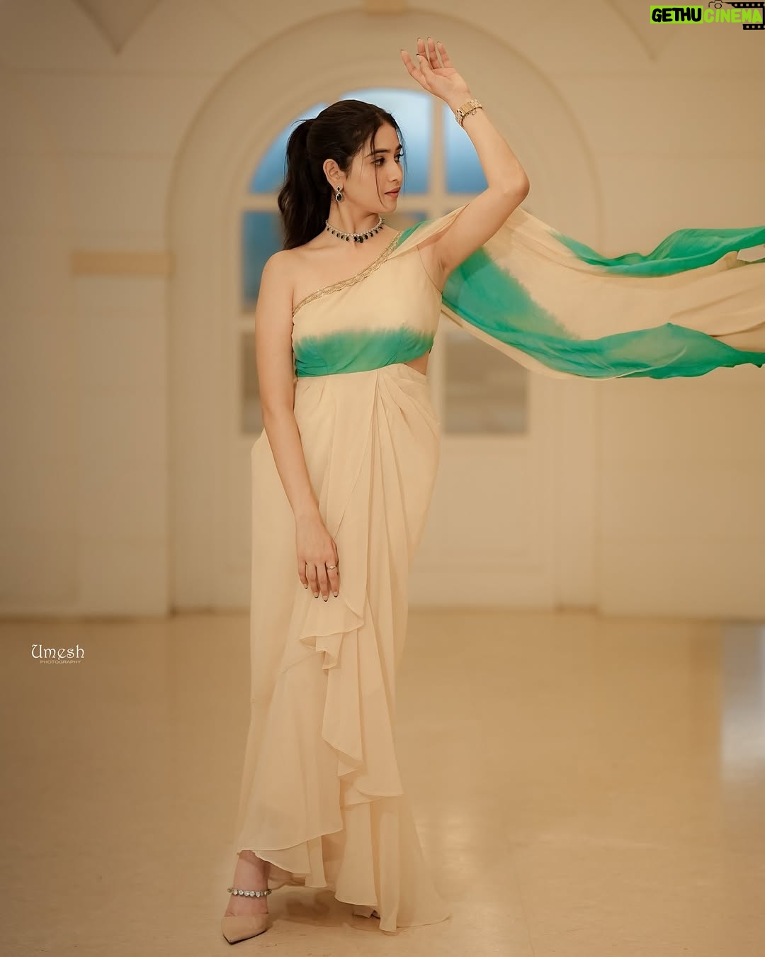 Malaika Vasupal - 41.4K Likes - š