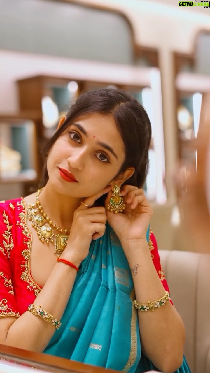 Malaika Vasupal - 4.8K Likes - ą²°ą³ą²ą²²ą³ ą²ą³ą²µą³ą²²ą³ą²²ą²°ą³ą²øą³ ą²ą² ą²Øą²®ą³ą²® ą²®ą²²ą³ą²²ą³ą²¶ą³ą²µą²°ą² ą²Øą²²ą³ą²²ą²æ
Malleshwaramās jewellery shopping scene just got a royal upgrade!
Experience the great inaugural offers of @regaljewellers.in with:
60% OFF on gold ornaments making charges
ā¹20,000 OFF per carat on diamond collection.
Itās more than shopping. Itās celebration.
#RegalJewellersNowInMalleshwaram #RegalJewellers #ad @regaltrends_karnataka
#jewel #jewellery #regal