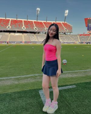 Malea Emma Tjandrawidjaja Instagram - thank u @sandiegowavefc for having me sing the national anthem tonight ❤️

#maleaemma