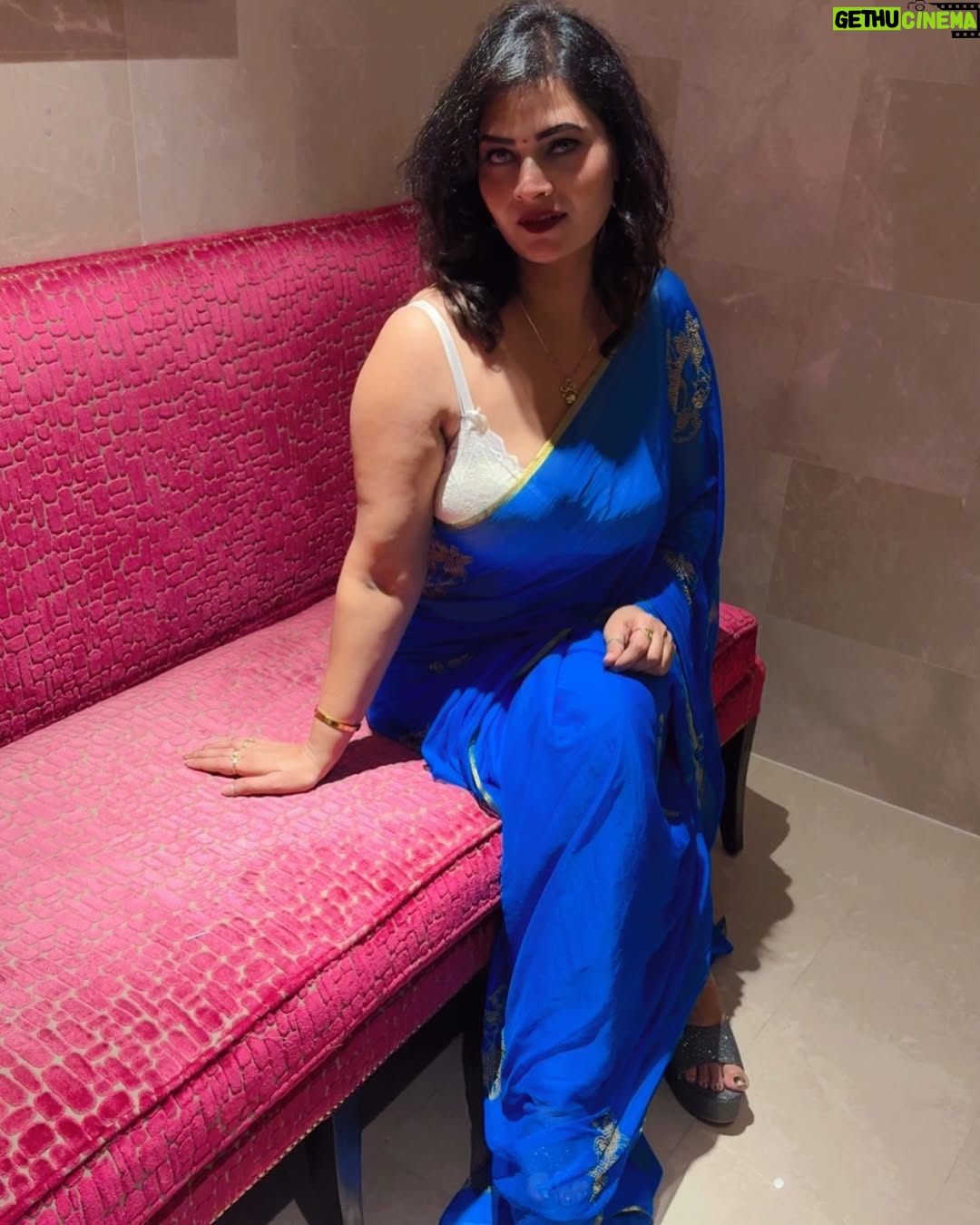 Malvika Tomar - 3.9K Likes - Saari post on demand š
.
.
.
.
#saariloverā¤ļø #saarook #blue #awe #like4like #foryou #supporters #haters #stayaway #instapic #portrait #likekro #explore #youareworthy #yourock #workhard #saaripromtion #ad #contact #promotion
