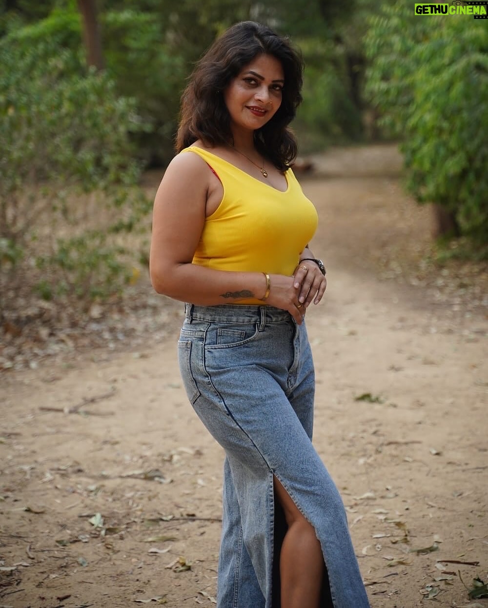 Malvika Tomar - 2.2K Likes - Raw and unfiltered!
.
.
.
Clicked by @ruphotographer2
#raw #unfiltered #look #southlook #stylish #original #noedit #picofthenight #explorepage⨠#2instagoodportraitlove #malvika