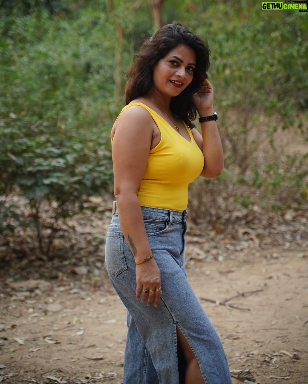 Malvika Tomar - 2.2K Likes - Raw and unfiltered!
.
.
.
Clicked by @ruphotographer2
#raw #unfiltered #look #southlook #stylish #original #noedit #picofthenight #explorepage⨠#2instagoodportraitlove #malvika