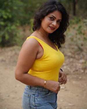 Malvika Tomar Instagram - Raw and unfiltered!
.
.
.
Clicked by @ruphotographer2 
#raw #unfiltered #look #southlook #stylish #original #noedit #picofthenight #explorepage✨ #2instagoodportraitlove #malvika