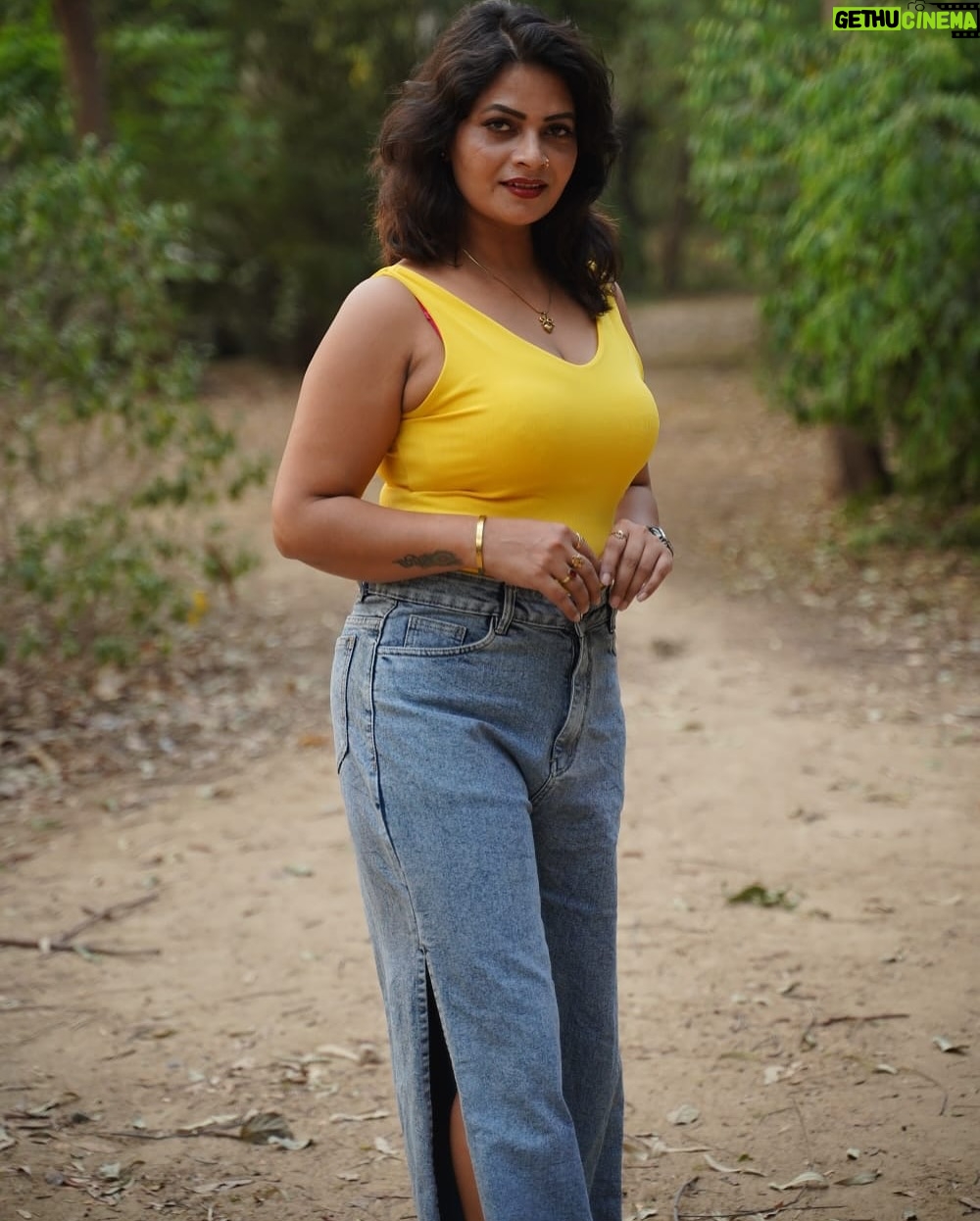 Malvika Tomar - 2.2K Likes - Raw and unfiltered!
.
.
.
Clicked by @ruphotographer2
#raw #unfiltered #look #southlook #stylish #original #noedit #picofthenight #explorepage⨠#2instagoodportraitlove #malvika