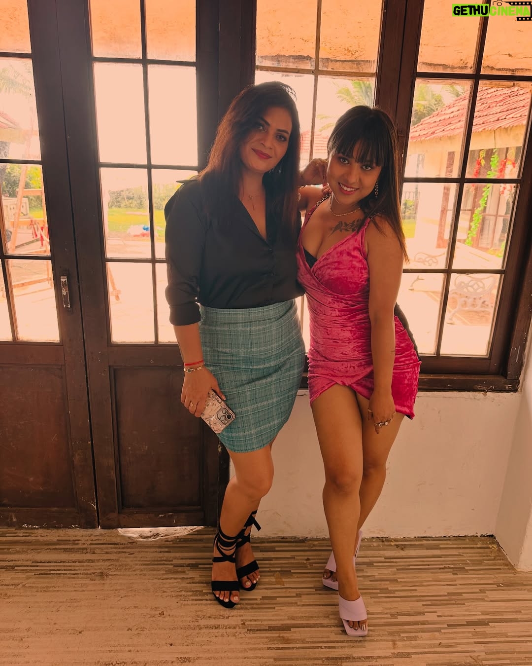 Malvika Tomar - 6.5K Likes - #During shooting time with co actress Malvika#