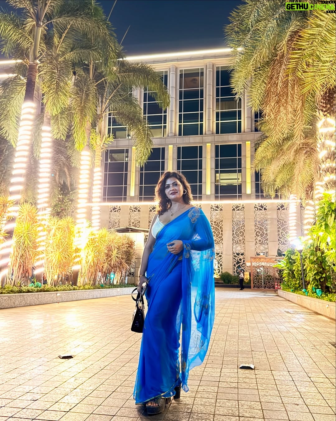 Malvika Tomar - 3.9K Likes - Saari post on demand š
.
.
.
.
#saariloverā¤ļø #saarook #blue #awe #like4like #foryou #supporters #haters #stayaway #instapic #portrait #likekro #explore #youareworthy #yourock #workhard #saaripromtion #ad #contact #promotion