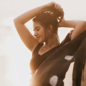 Maneesha Mahesh Instagram - Sands of time meet timeless tradition🌊
📸: @houseofchroniclez 
💄: @brides_of_deepthi