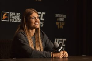 Manon Fiorot Instagram - Media day 🎙️🎥✍️☑️