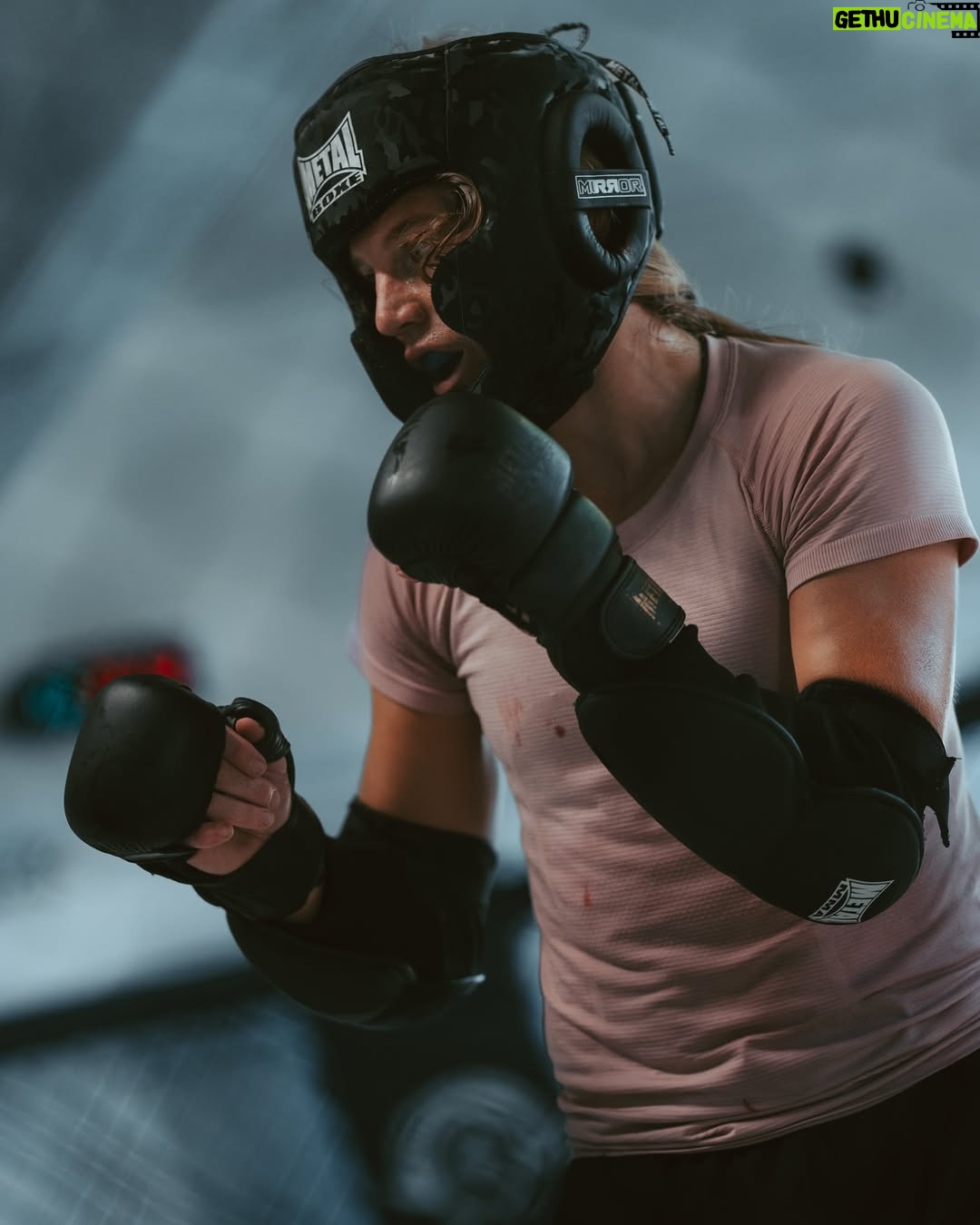 Manon Fiorot - 6.6K Likes - Sparring, sweat and blood.💥🥊💦🩸
Big thanks to all the people who came to help me during this camp.🙏🙏👊
On the grind for that belt.⬆️
.
@niliblock
@maki_beki
@bleda_tereza
@josefinethunder
@luciaszabova_
@theomurris_mma
@flavio_santiago_peroba
@aldriccassata
@jeanrobertmonier