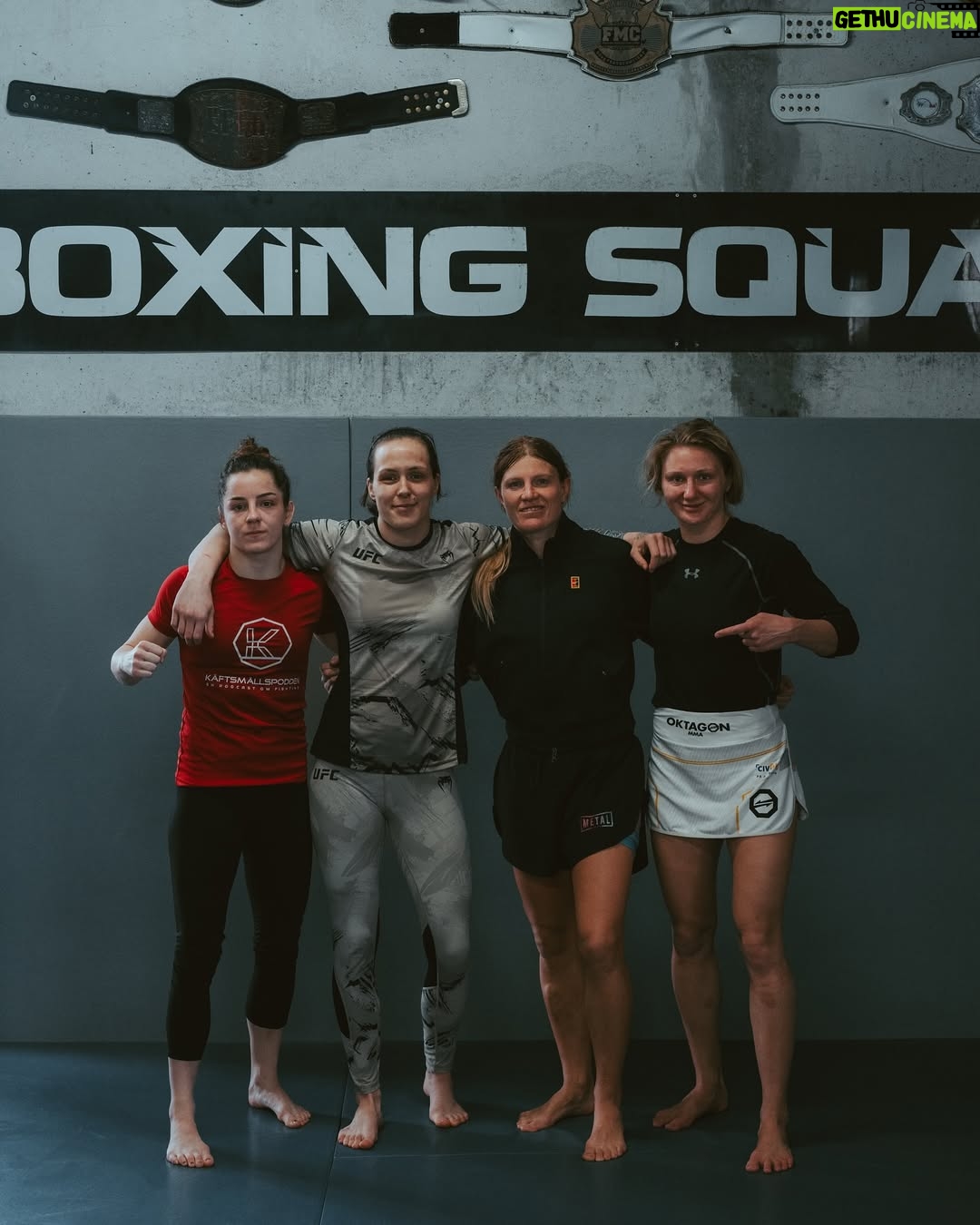 Manon Fiorot - 6.6K Likes - Sparring, sweat and blood.💥🥊💦🩸
Big thanks to all the people who came to help me during this camp.🙏🙏👊
On the grind for that belt.⬆️
.
@niliblock
@maki_beki
@bleda_tereza
@josefinethunder
@luciaszabova_
@theomurris_mma
@flavio_santiago_peroba
@aldriccassata
@jeanrobertmonier