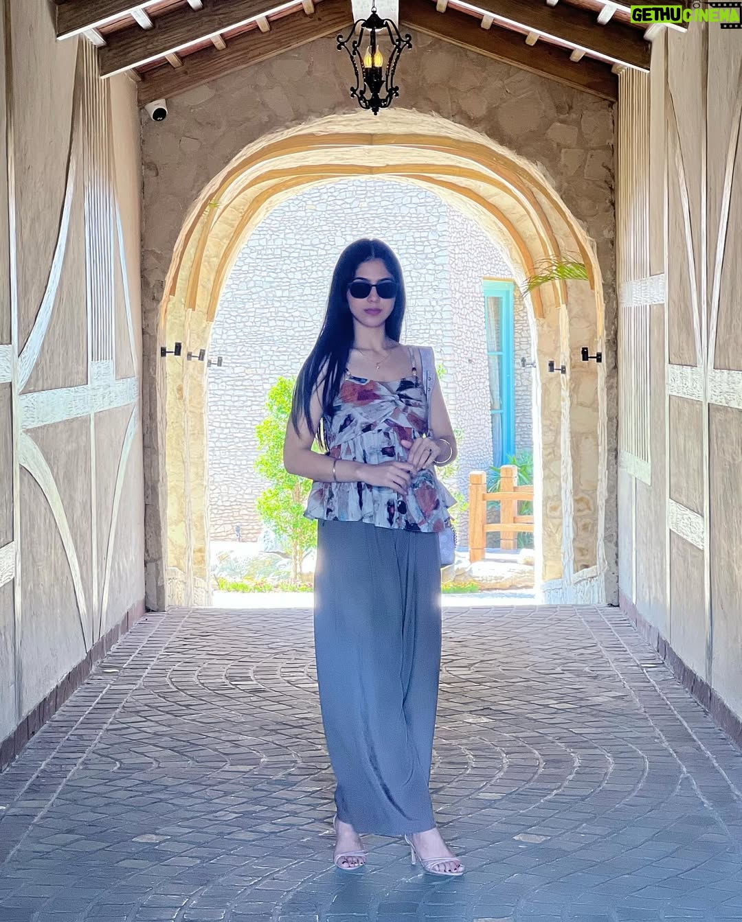 Manpreet Dolly - 3.3K Likes - kinna sohna ??? ❤️
.
.
#cute #cutiepie #cutie #cutness #cutnessoverload #beauty #simplebeauty #beautifulgirl