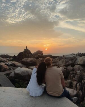 Mara Lopez Instagram - Happy Easter from Tokunoshima Island 🐣🤍