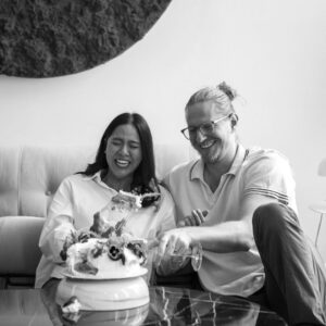 Mara Lopez Instagram - Lil gender reveal at home 🩵🩷🩵🩷 Any guesses??? Last pic is everything 🤪⁣
⁣
Perfectly captured by @craignisperos ✨
⁣
