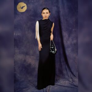 Maria Zhang Instagram - @unforgettablegala with the fam! thank you @character.media for a beautiful night🕴🏻🖤🪽✨

styling: @renholly 
makeup: @makeupbyasem 
hair: @zuzu.visage 
jewelry: @chong_hing_jewelers 
@chopard 
@heartsonfire 
@messika 📸: @sthanlee @theloungebooth