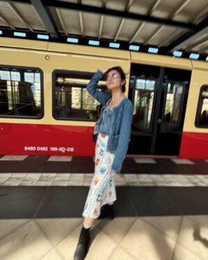 Maria Zhang Instagram - 🚇🐟🩵🍺🇩🇪▪️🍕🍅☕️🍃